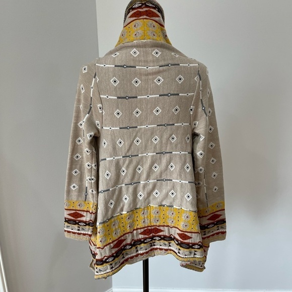 Freeway Southwestern Flyaway Cardigan Sweater
In a size XSmall - Picture 10 of 11